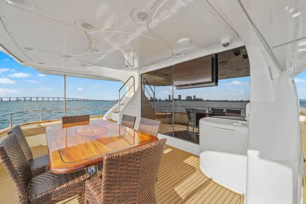 85ft Azimut Del Mar bedroom area